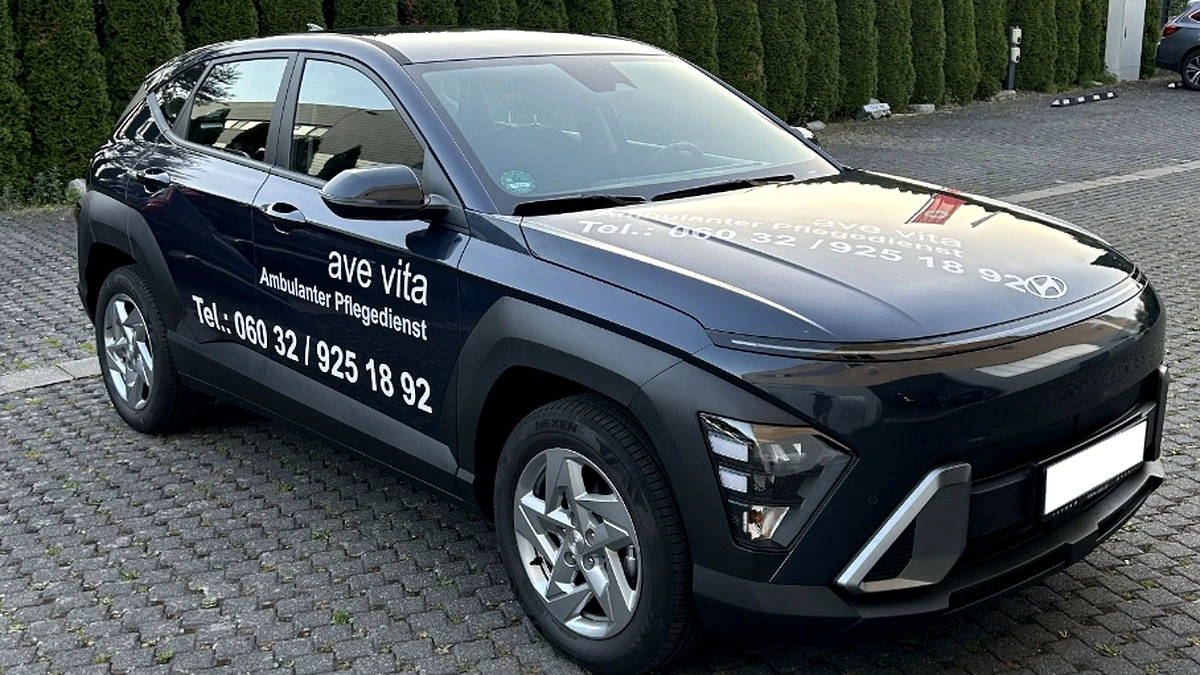 Fahrzeugbeschriftung Pflegedienst Ave Vita – Werbewagen