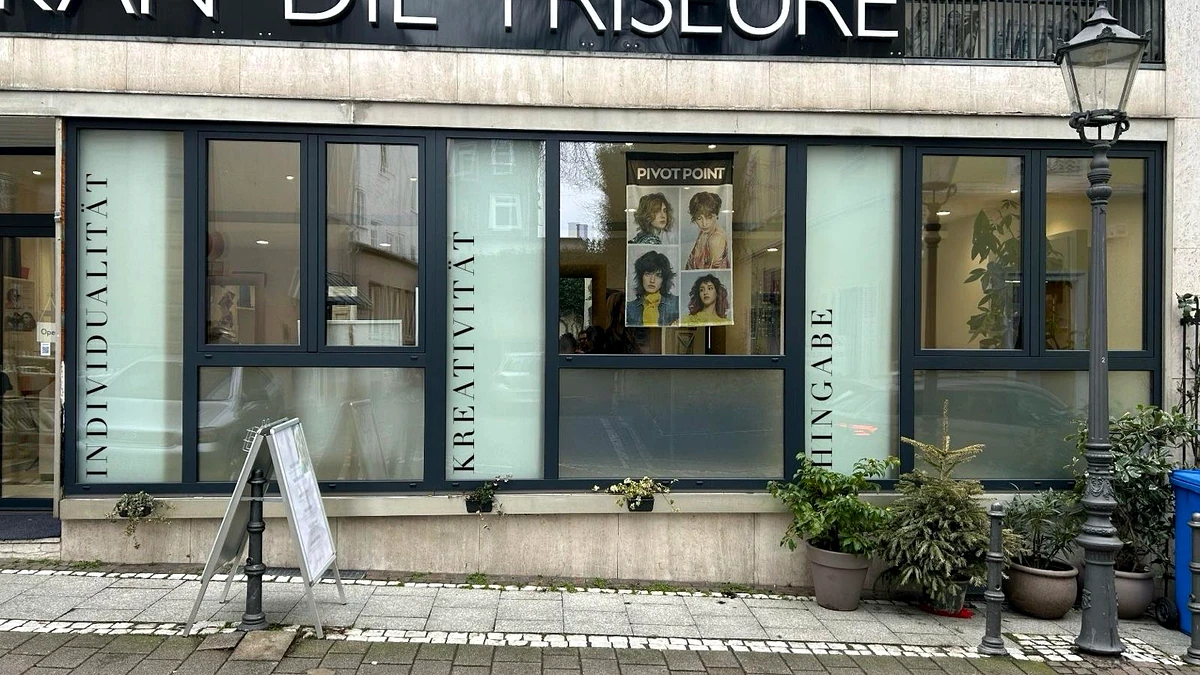 Werbetechnik – Schaufensterbeschriftung für Friseursalon
